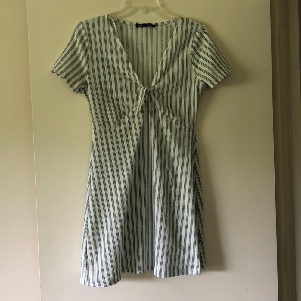 Zara striped short sleeves dress medium